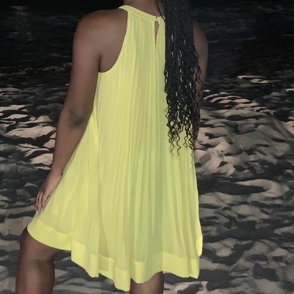 NWT ZARA YELLOW PLEATED MINI DRESS - Picture 4 of 9